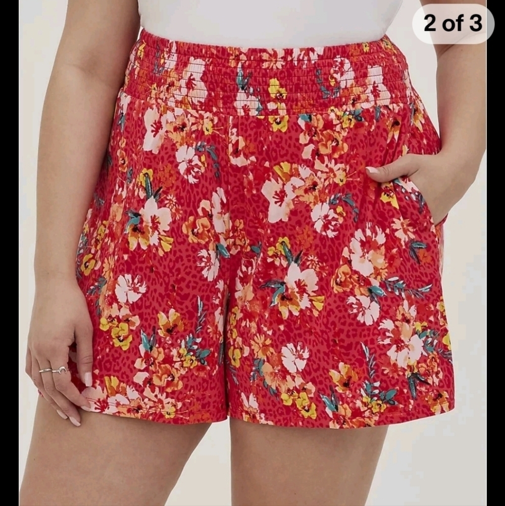 Torrid 5 Inch Pull On Super Soft High Rise Short Floral Pink 3x